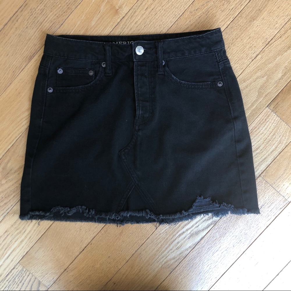 AE BLACK HI RISE DENIM FESTIVAL MINI SKIRT